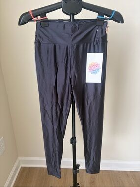 Bella Movement Black Slimming Fit Yoga Leggings Size S/M NWT